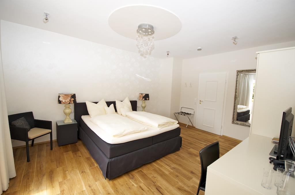 Boutique Hotel Friesinger Kressbronn am Bodensee Pokoj fotografie